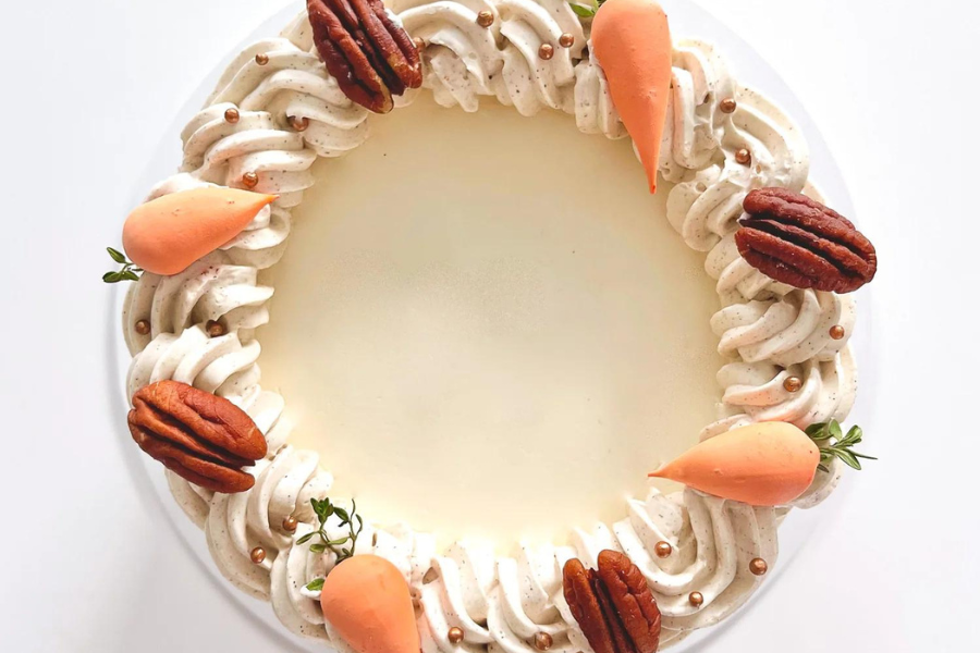 How to decorate carrot cake?